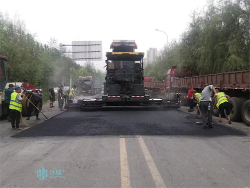 路面修復不及時 市政設施破損臟污 空中線纜整治緩慢 哈市一批路橋和市政設施問題被曝光鳳凰網(wǎng)黑龍江 鳳凰網(wǎng)